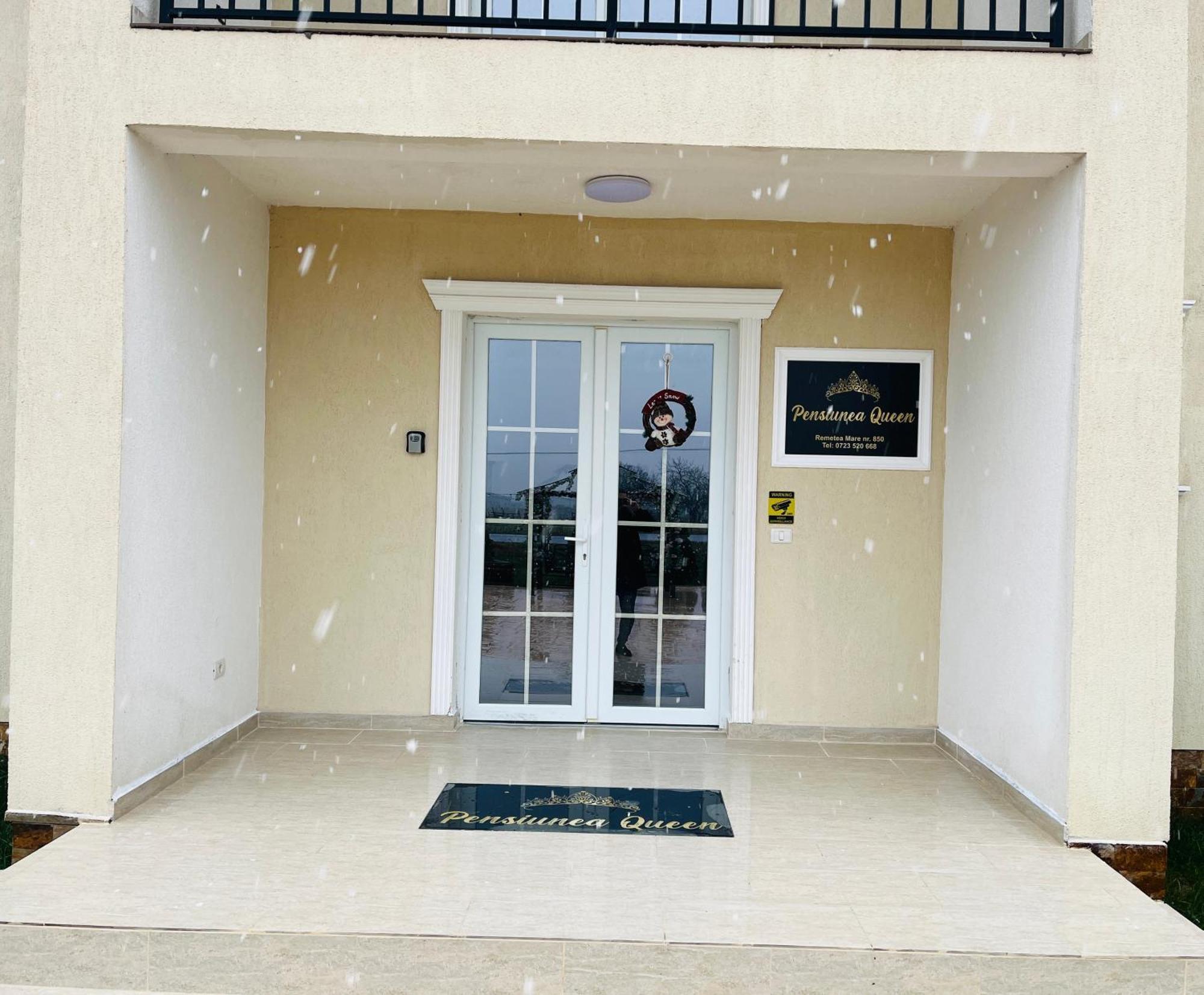 Pensiunea Queen Remetea Mare Exterior foto